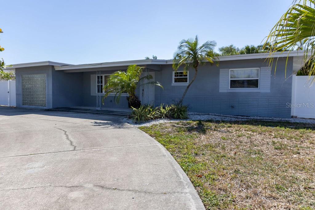 10126 4th Street East Treasure Island, FL 33706 - Photo 1 of 34