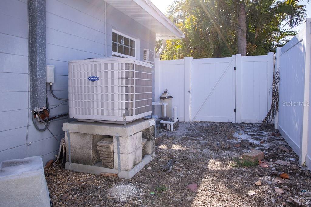 10126 4th Street East Treasure Island, FL 33706 - Photo 16 of 34