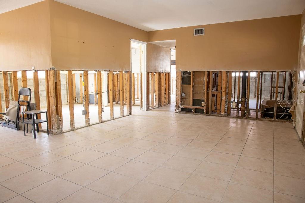 10126 4th Street East Treasure Island, FL 33706 - Photo 21 of 34