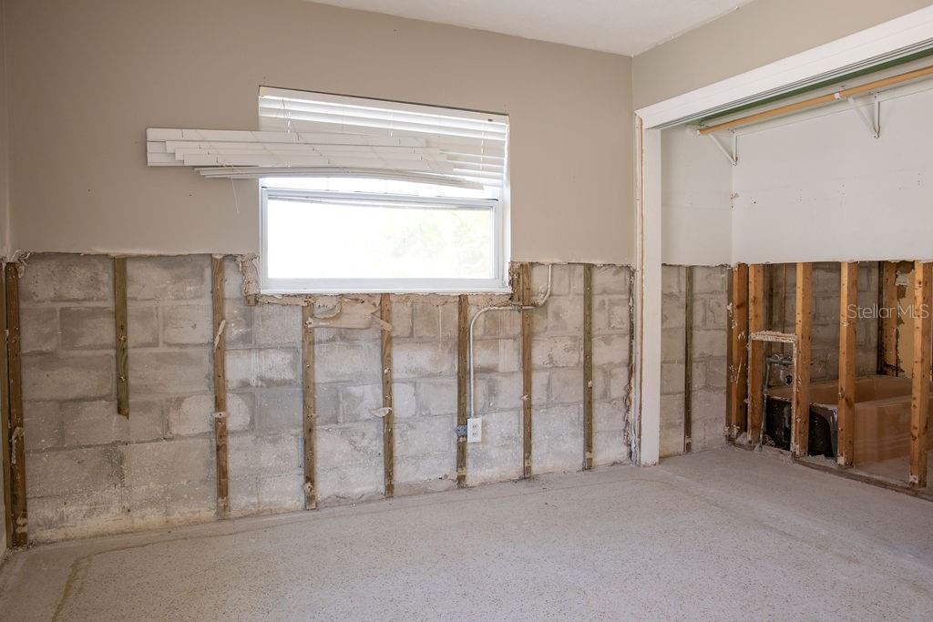 10126 4th Street East Treasure Island, FL 33706 - Photo 30 of 34