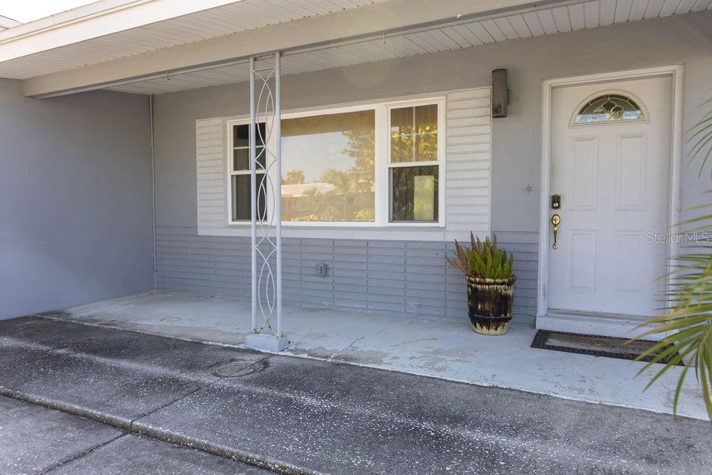 10126 4th Street East Treasure Island, FL 33706 - Photo 3 of 34