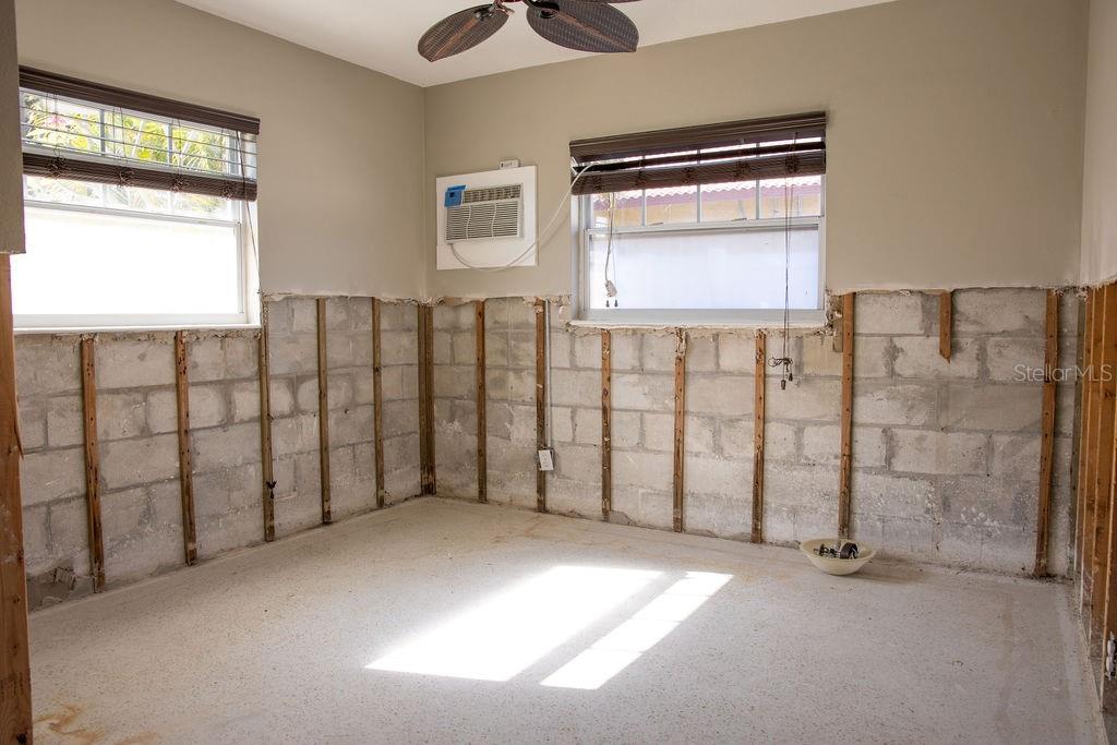 10126 4th Street East Treasure Island, FL 33706 - Photo 33 of 34
