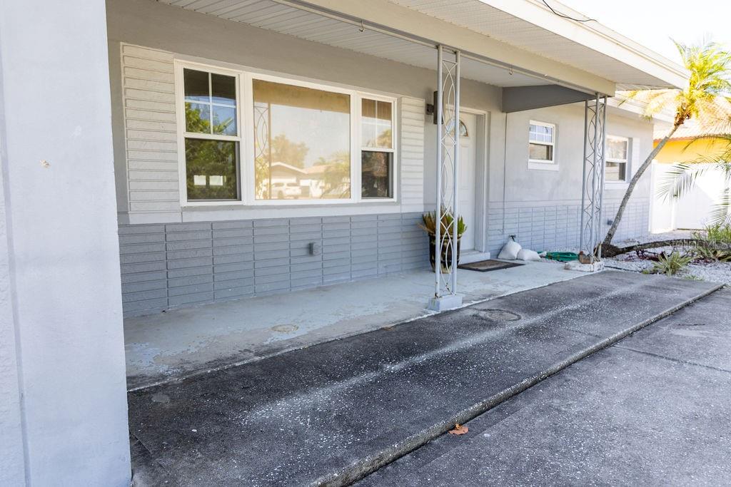 10126 4th Street East Treasure Island, FL 33706 - Photo 4 of 34