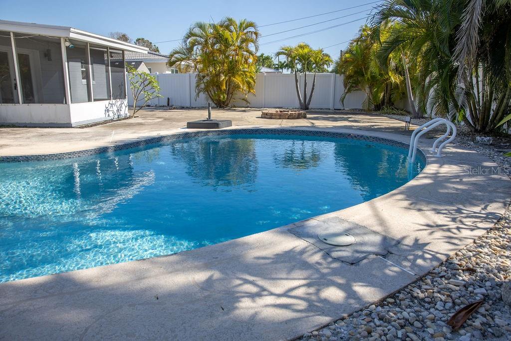 10126 4th Street East Treasure Island, FL 33706 - Photo 10 of 34