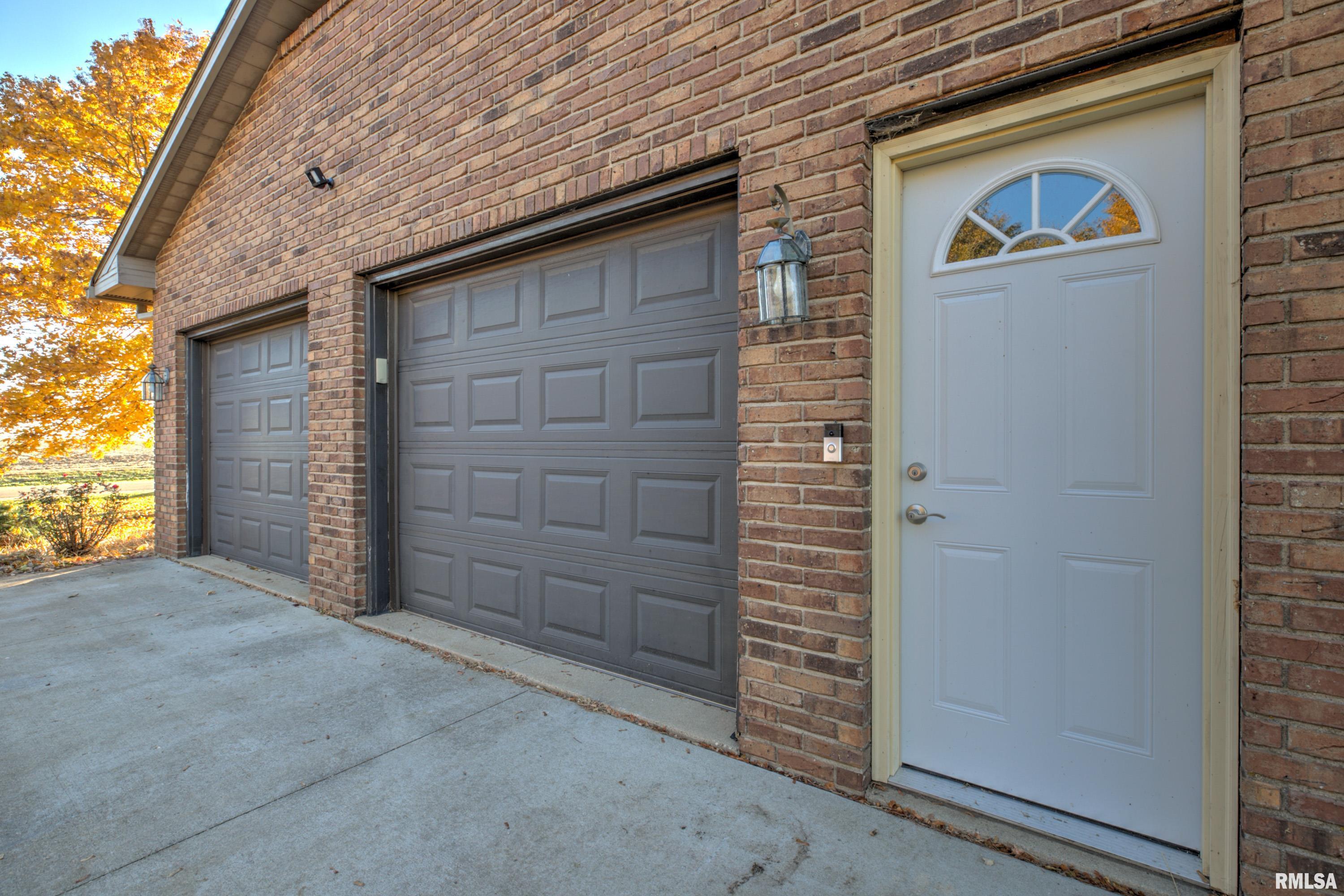 1619 West Hallock Hollow Road Edelstein, IL 61526 - Photo 11 of 68