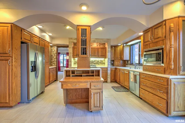 $499,900 | 1619 West Hallock Hollow Road, Edelstein, IL 61526