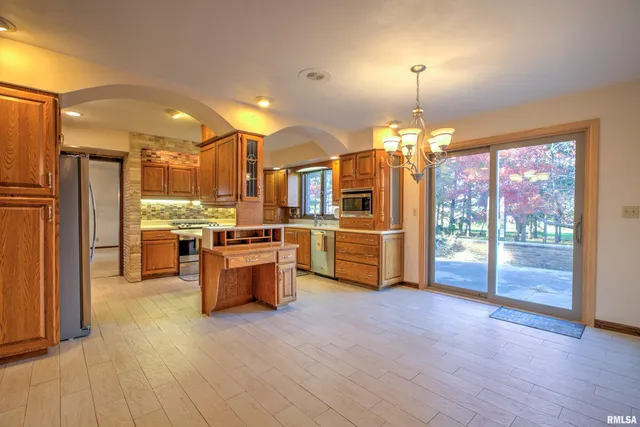 $499,900 | 1619 West Hallock Hollow Road, Edelstein, IL 61526