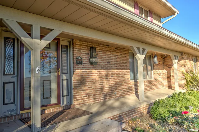 $499,900 | 1619 West Hallock Hollow Road, Edelstein, IL 61526