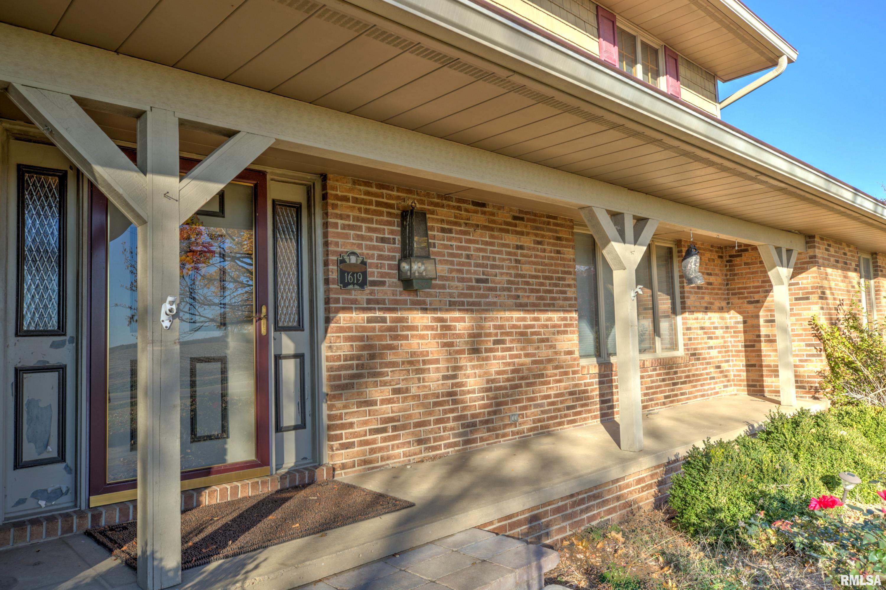 1619 West Hallock Hollow Road Edelstein, IL 61526 - Photo 3 of 68