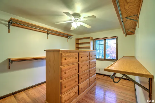 $499,900 | 1619 West Hallock Hollow Road, Edelstein, IL 61526