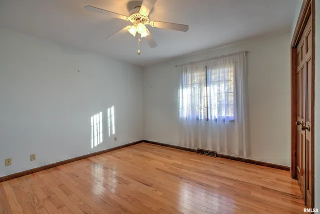 $499,900 | 1619 West Hallock Hollow Road, Edelstein, IL 61526