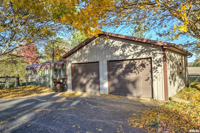 $499,900 | 1619 West Hallock Hollow Road, Edelstein, IL 61526