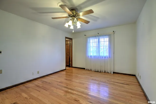 $499,900 | 1619 West Hallock Hollow Road, Edelstein, IL 61526