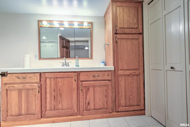 $499,900 | 1619 West Hallock Hollow Road, Edelstein, IL 61526