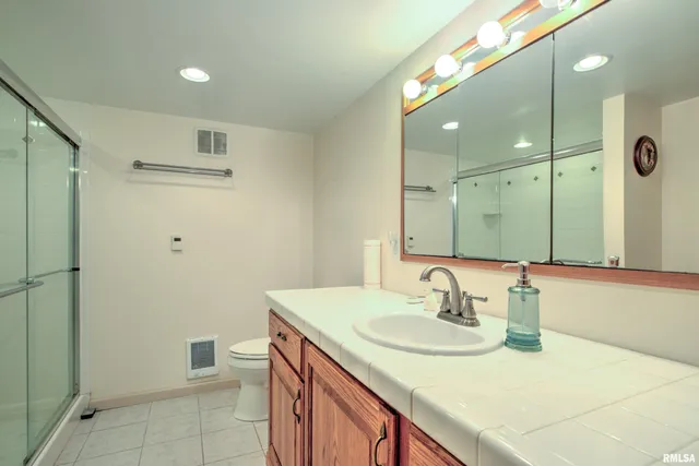 $499,900 | 1619 West Hallock Hollow Road, Edelstein, IL 61526