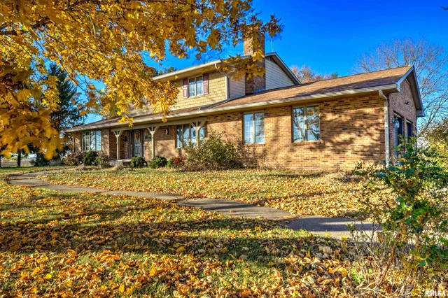 $499,900 | 1619 West Hallock Hollow Road, Edelstein, IL 61526