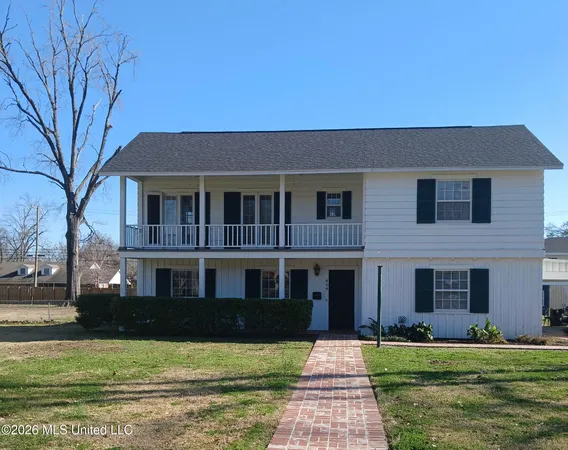 $275,000 | 404 East Adams Avenue, Greenwood, MS 38930