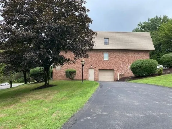 $1,300 | 604 Calais Drive, Unit 1208, Pittsburgh, PA 15237