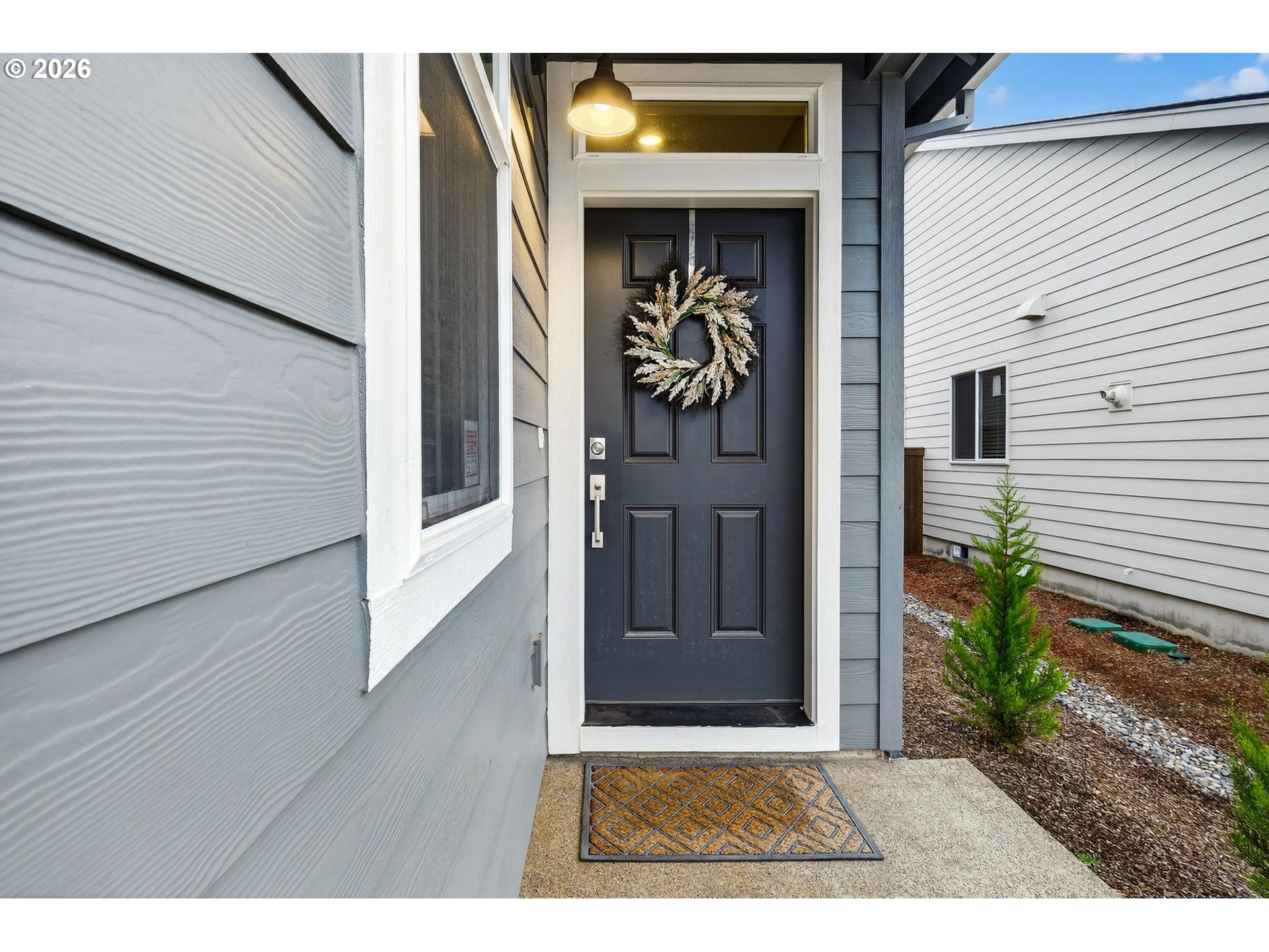 6490 Southeast 21st Terrace Gresham, OR 97080 - Photo 6 of 41 a view of a entryway front of house