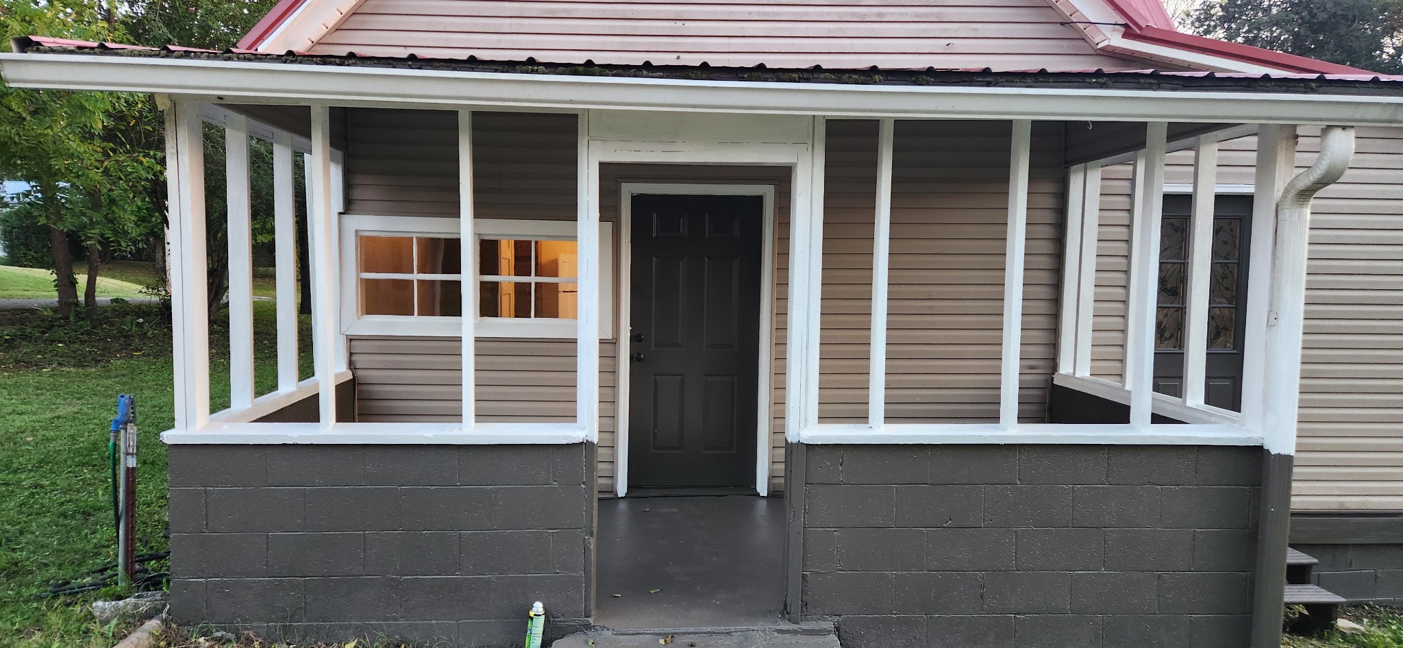 126 West End Avenue Centerville, TN 37033 - Photo 6 of 28 a view of house and front door