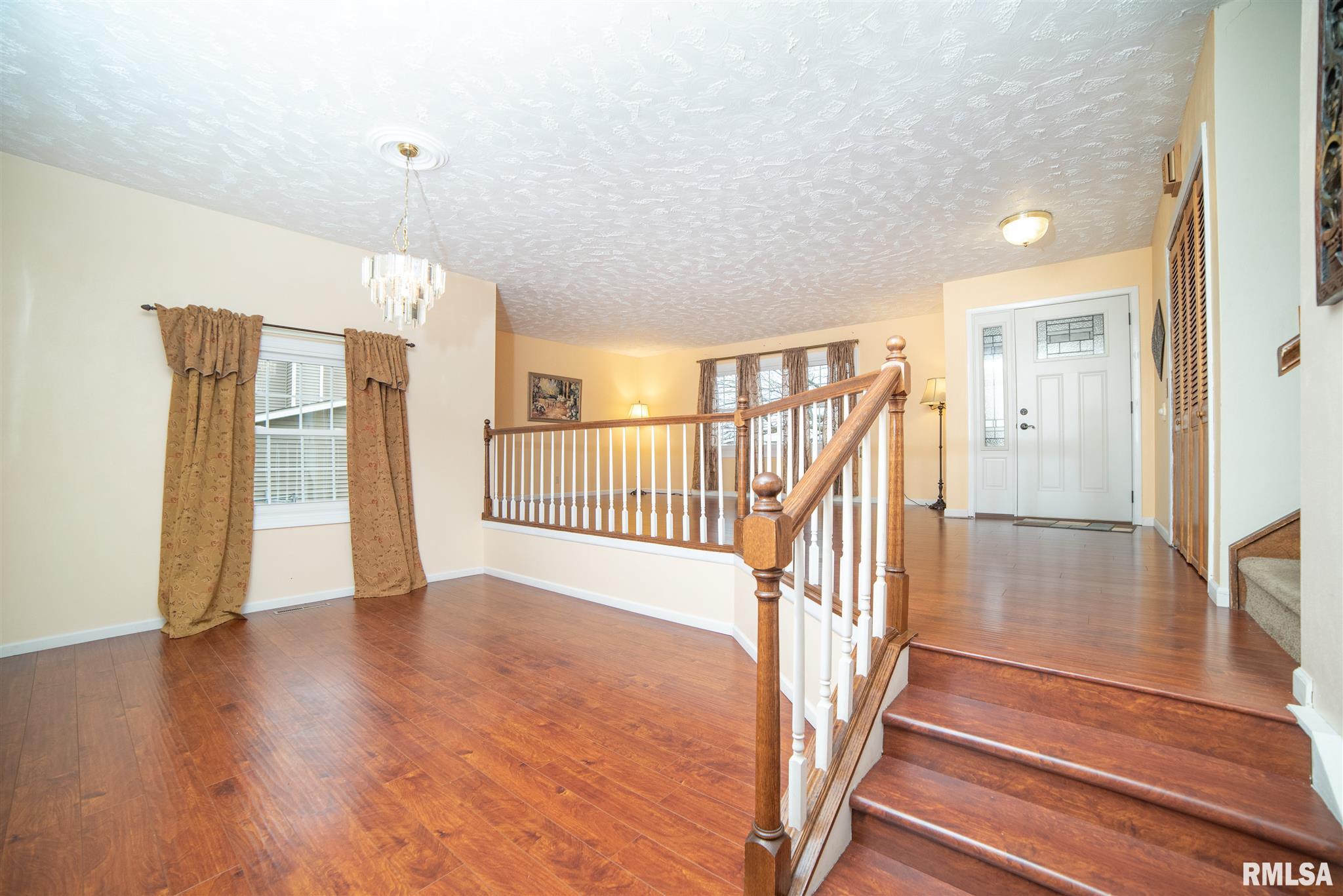3991 Utica Ridge Road Bettendorf, IA 52722 - Photo 5 of 22 Gallery Image 5