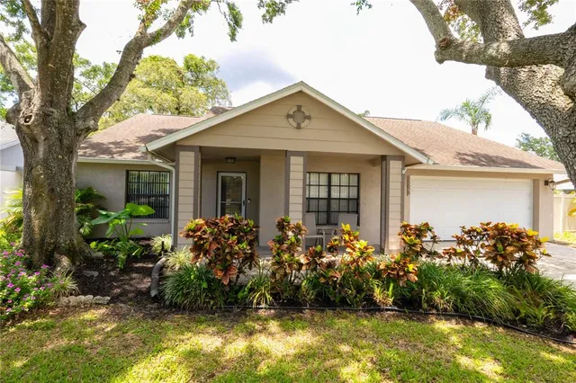 $460,000 | 15028 Redcliff Drive, Tampa, FL 33625