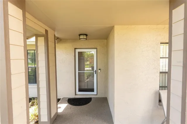 $460,000 | 15028 Redcliff Drive, Tampa, FL 33625
