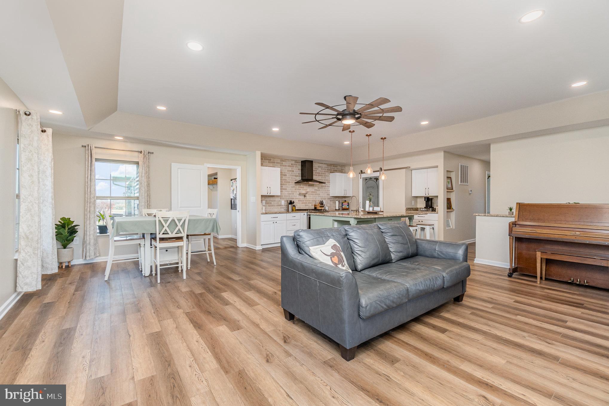 10425 Letzburg Road Greencastle, PA 17225 - Photo 6 of 39 Gallery Image 6