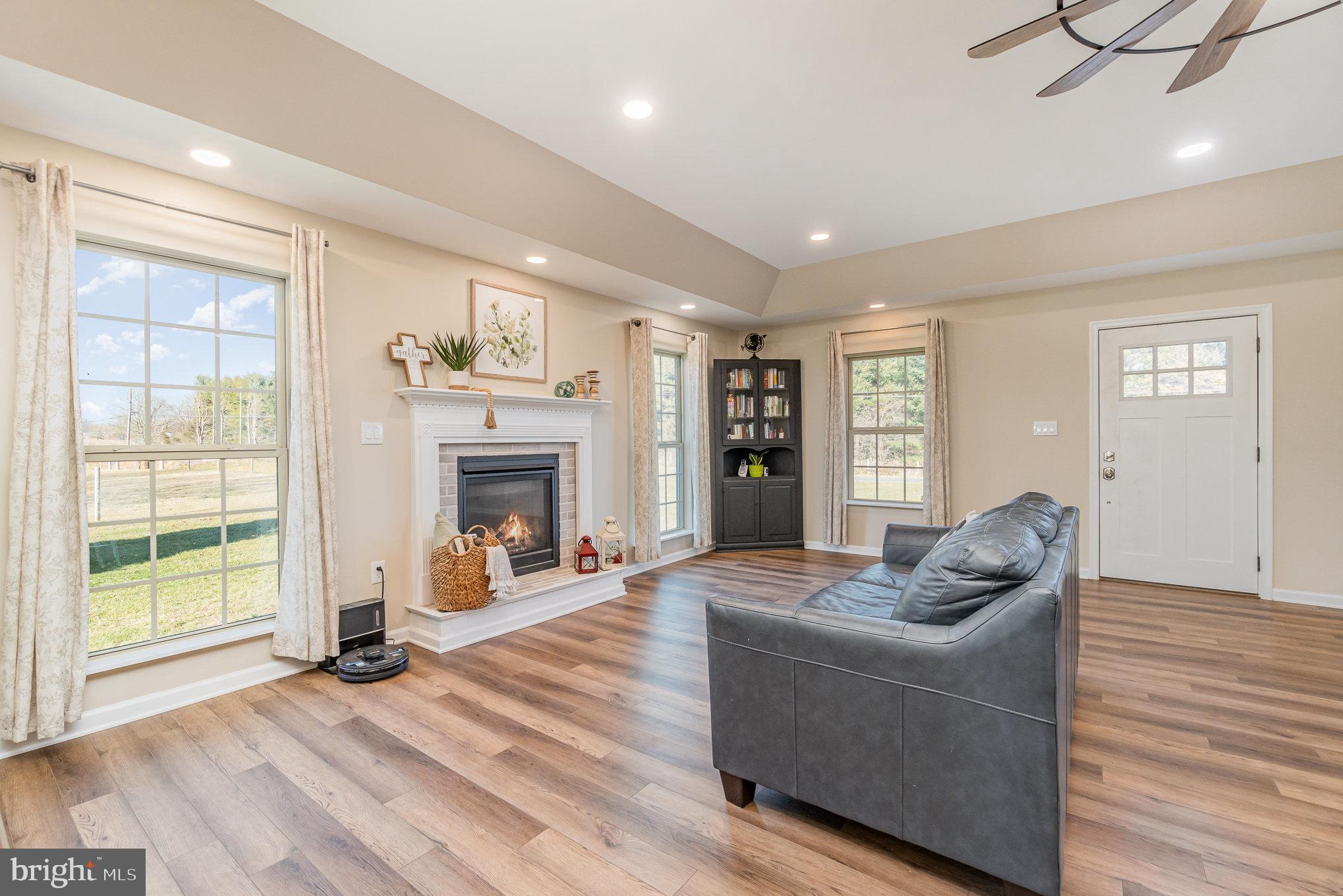 10425 Letzburg Road Greencastle, PA 17225 - Photo 8 of 39 Gallery Image 8