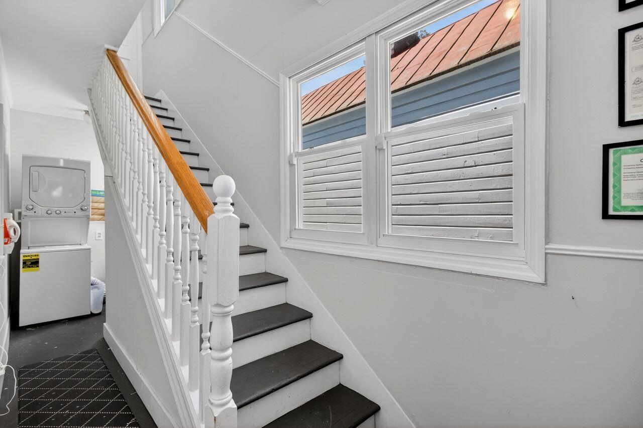 435 Race Street Charleston, SC 29403 - Photo 26 of 42 Stairwell to Unit B