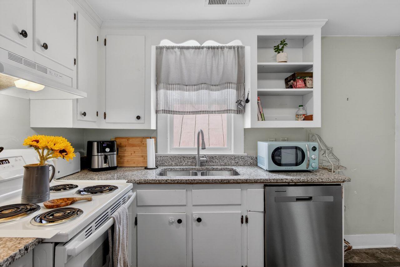 435 Race Street Charleston, SC 29403 - Photo 29 of 42 Unit B