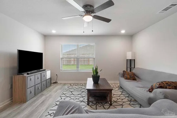 $2,000 | 4358 Redbay Court, Pace, FL 32571