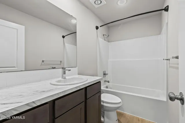 $369,500 | 311 Aspen Street North, Tieton, WA 98947