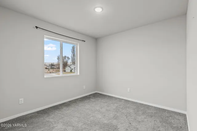 $369,500 | 311 Aspen Street North, Tieton, WA 98947