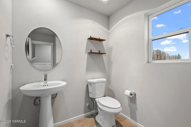 $369,500 | 311 Aspen Street North, Tieton, WA 98947