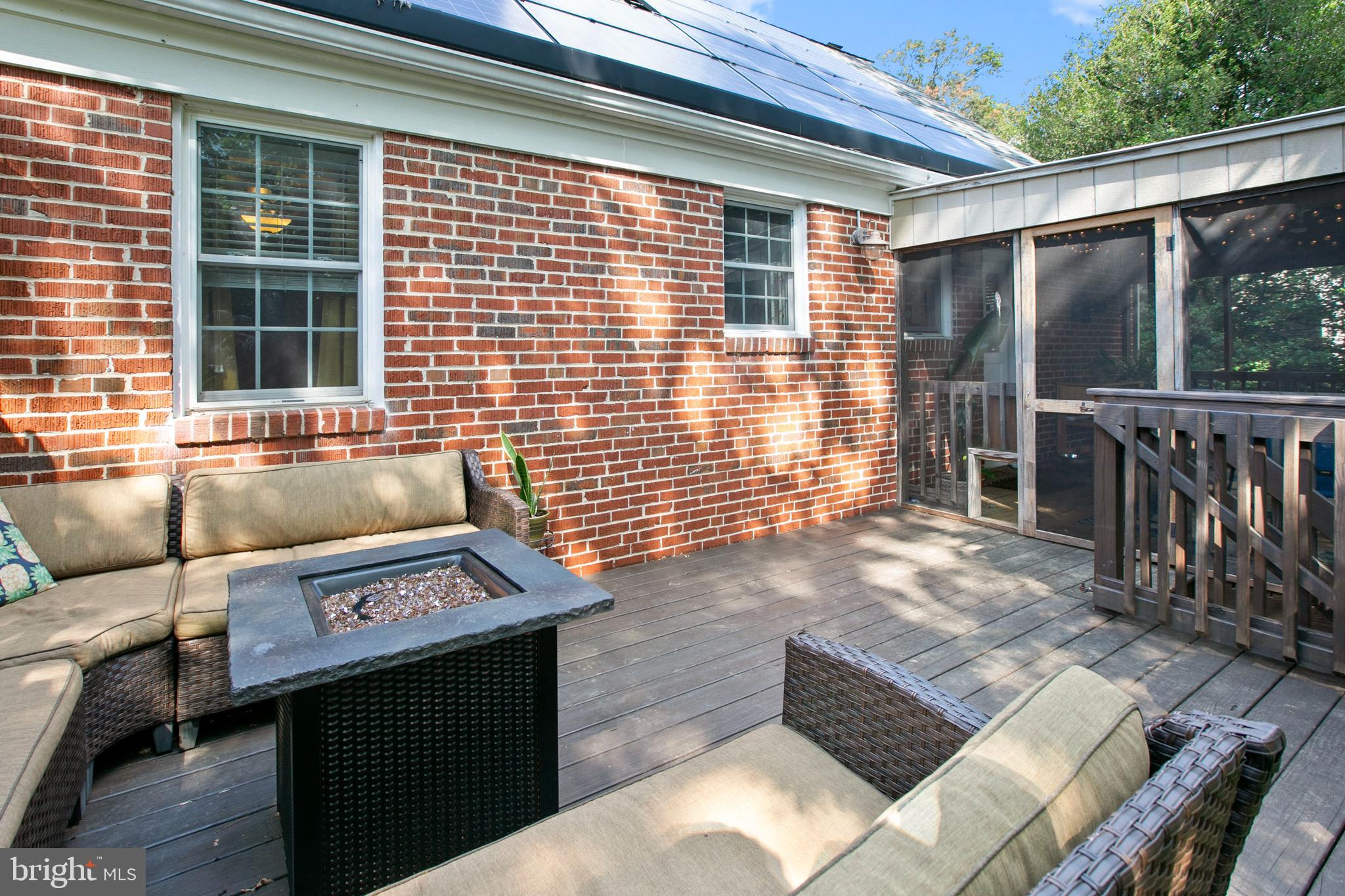 413 Warren Road Cockeysville, MD 21030 - Photo 29 of 36 Rear Deck