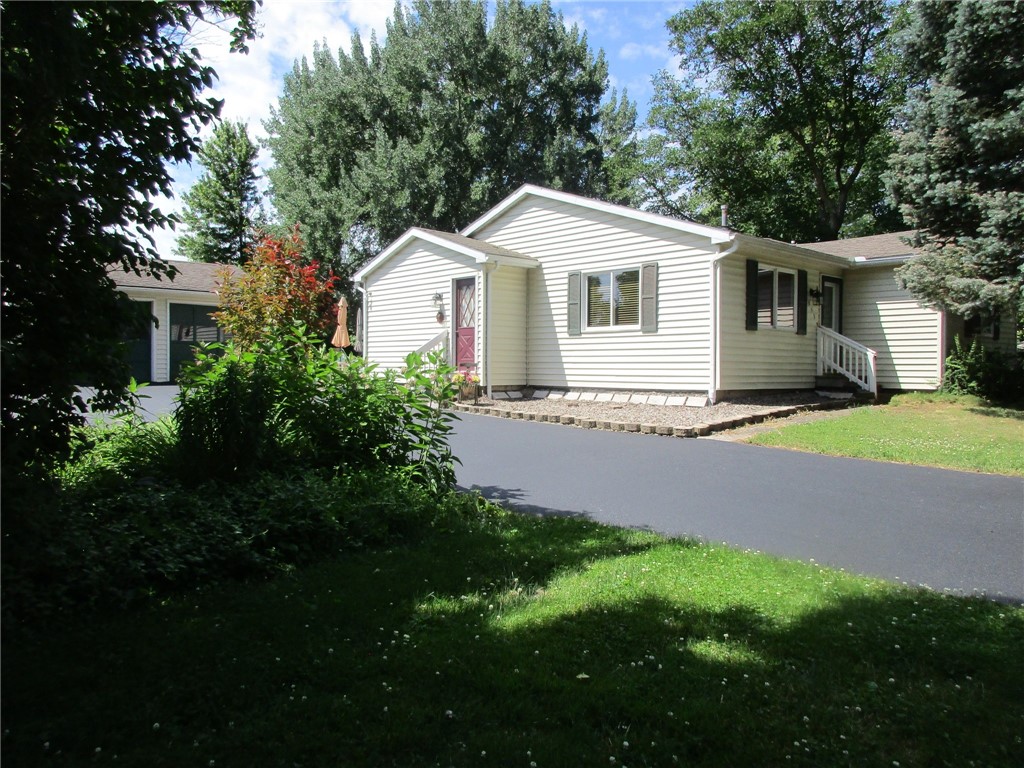 953 Martin Road Henrietta, NY 14586 - Photo 1 of 1 FRONT