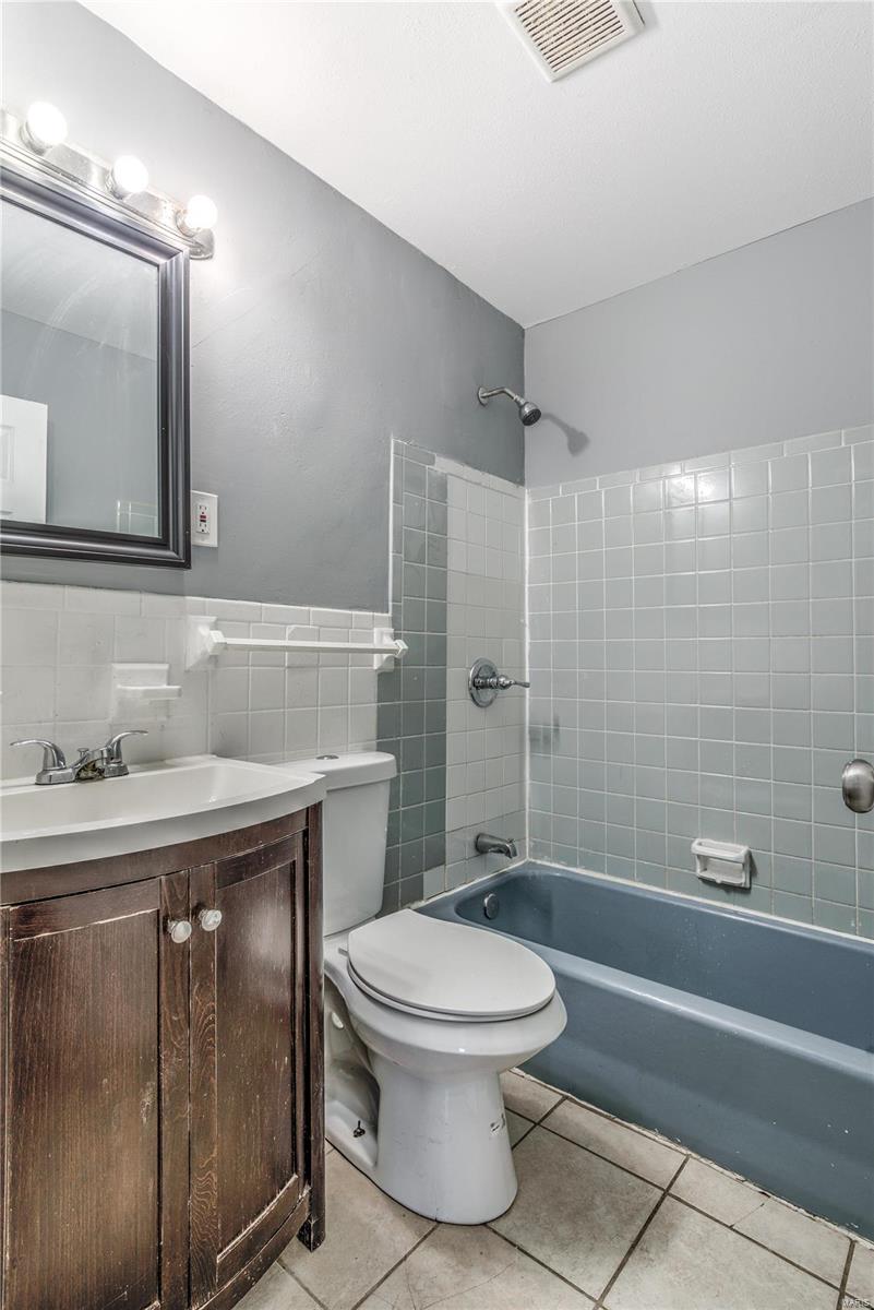 2276 Hudson Road St. Louis, MO 63136 - Photo 12 of 20 Gallery Image 12