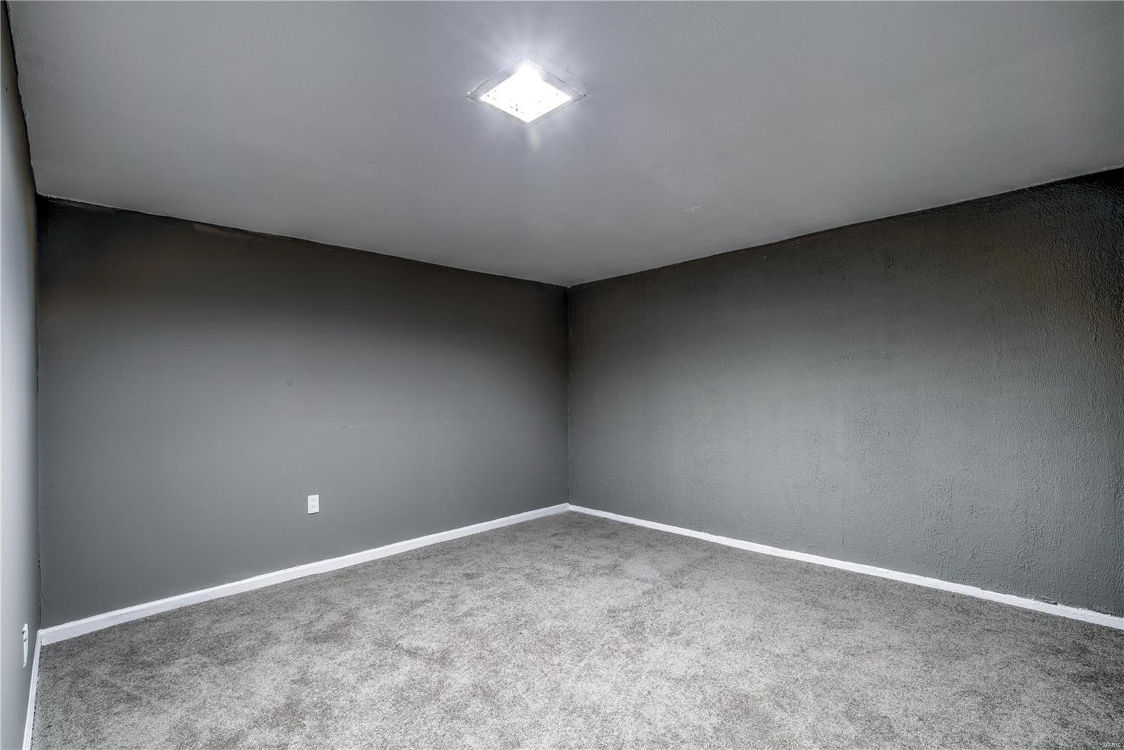 2276 Hudson Road St. Louis, MO 63136 - Photo 18 of 20 Gallery Image 18