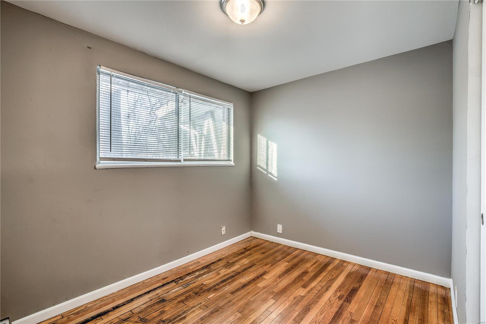2276 Hudson Road St. Louis, MO 63136 - Photo 9 of 20 Gallery Image 9