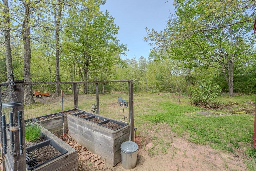 348 North Road Deerfield, NH 03037 - Photo 19 of 41