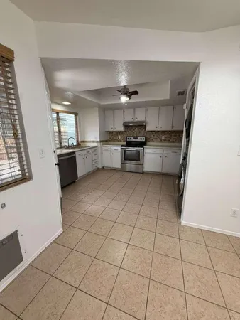 $1,600 | 10101 North 91st Avenue, Unit 70, Peoria, AZ 85345