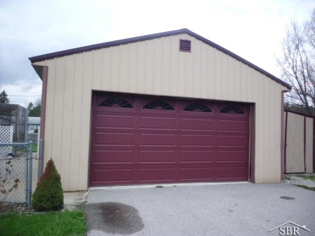 10 West Beaver Road Kawkawlin, MI 48631 - Photo 13 of 20 31193002-12.JPG