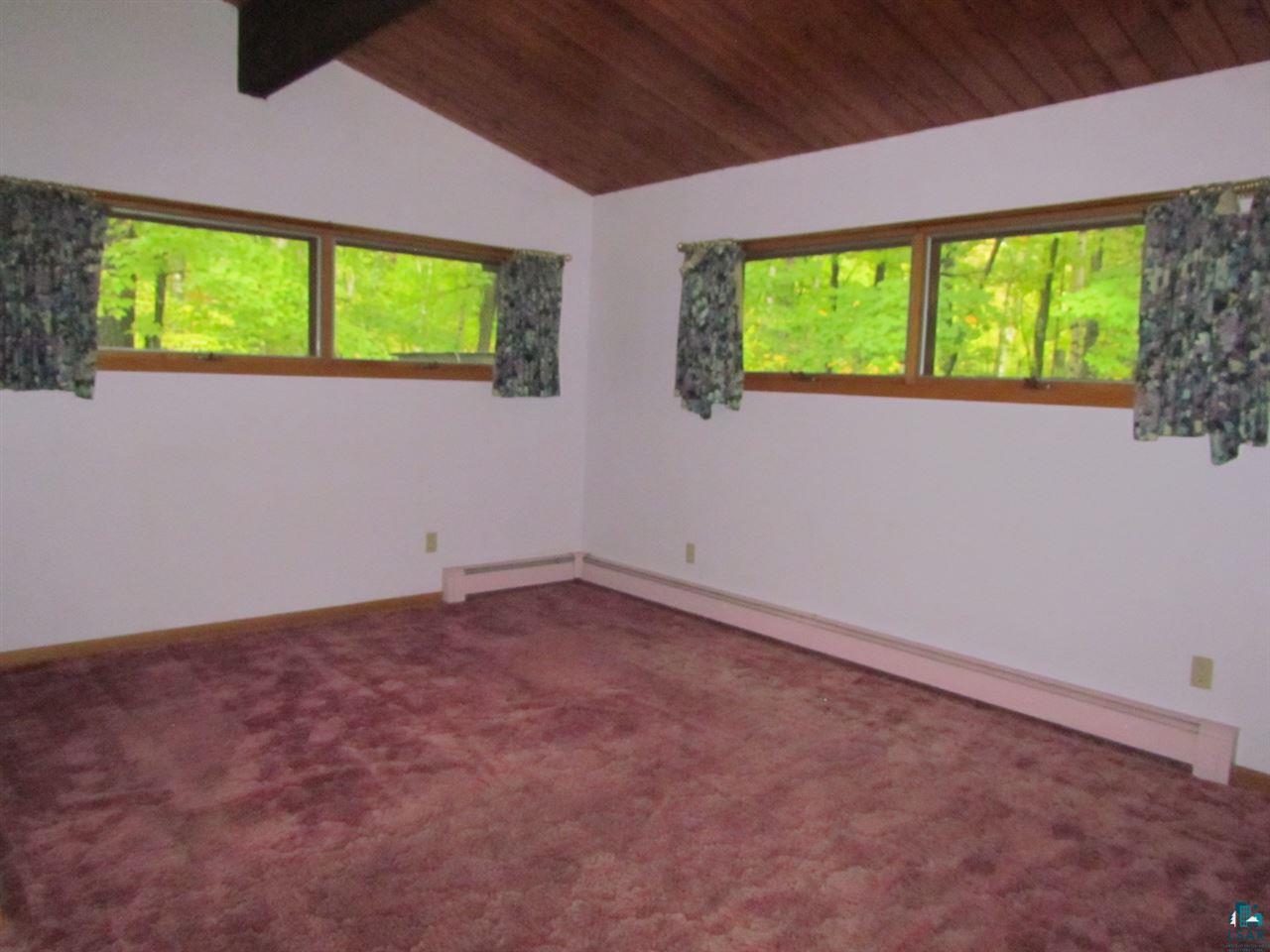 4659 West Pioneer Road Duluth, MN 55803 - Photo 16 of 19 Master Bedroom