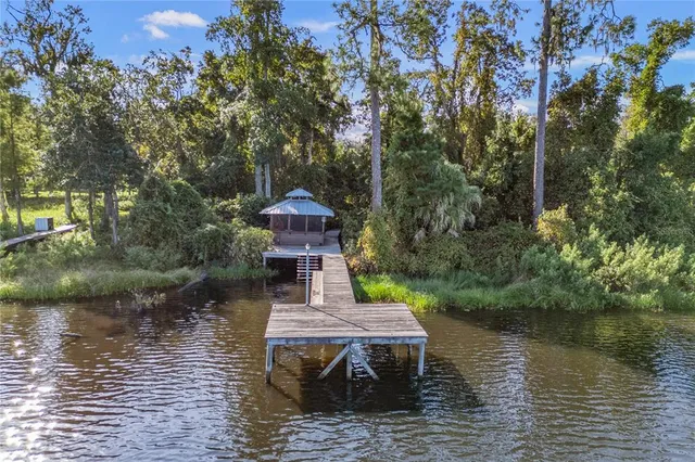 a picture of a door of the house