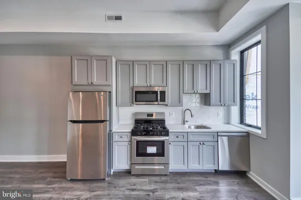 $1,600 | 2013 Benning Road Northeast, Unit 5, Washington, DC 20002