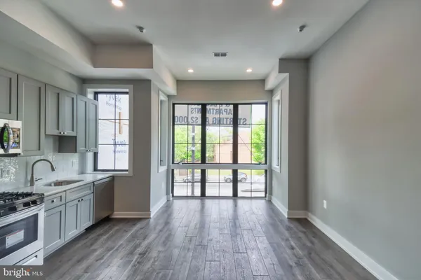 $1,600 | 2013 Benning Road Northeast, Unit 5, Washington, DC 20002