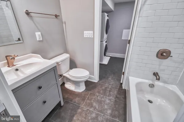 $1,600 | 2013 Benning Road Northeast, Unit 5, Washington, DC 20002
