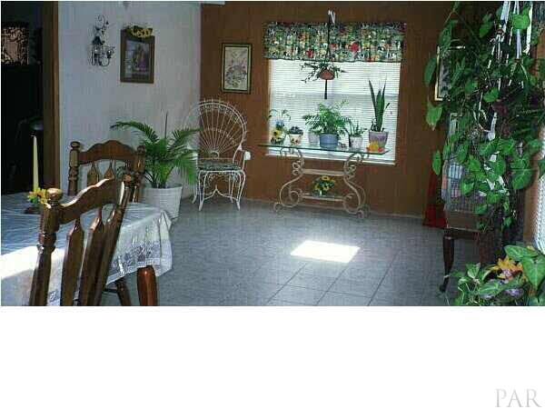 5440 Kauffman Road Milton, FL 32583 - Photo 10 of 22 Florida Room