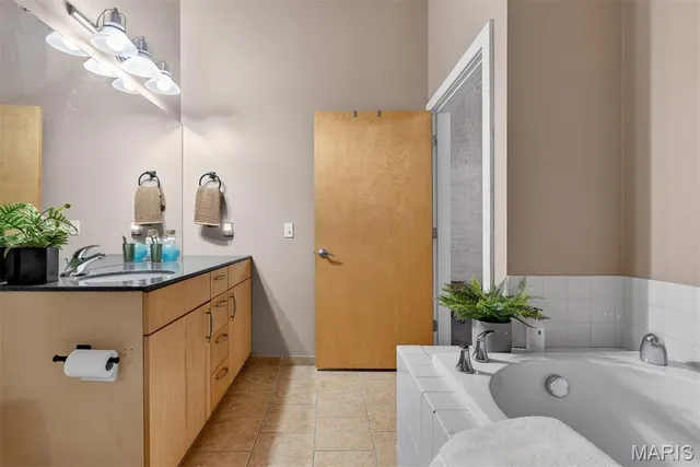 $209,900 | 1619 Washington Avenue, Unit 505, St. Louis, MO 63103